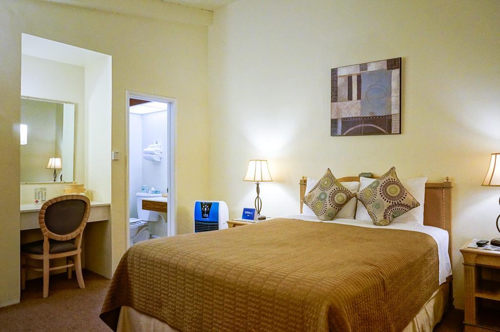 Pacific Crest Hotel سانتا باربارا الغرفة الصورة